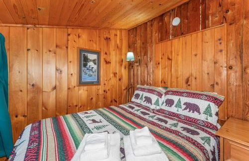 Cedaroma 5 Big Deck Amazing Views - Photo 3