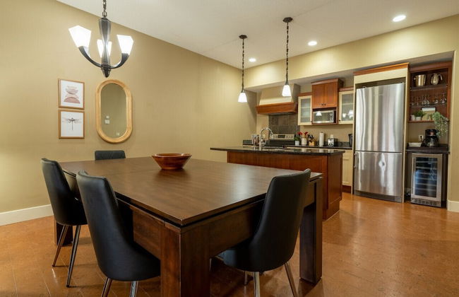 Luxury 3-Br Penthouse | INDOOR Pool & Hot Tub | Pool Table | 2 Decks + Mtn Views - Photo 6