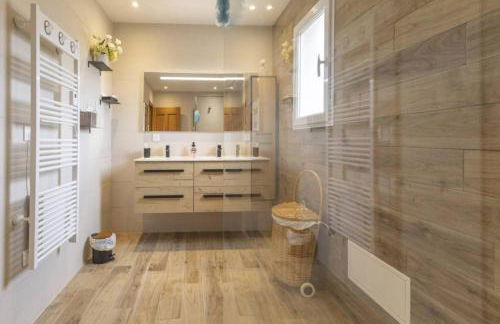 Magnificent Villa Salog - Foto 15