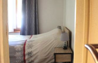 Maison de charme calme entourée de montagne - Foto 13