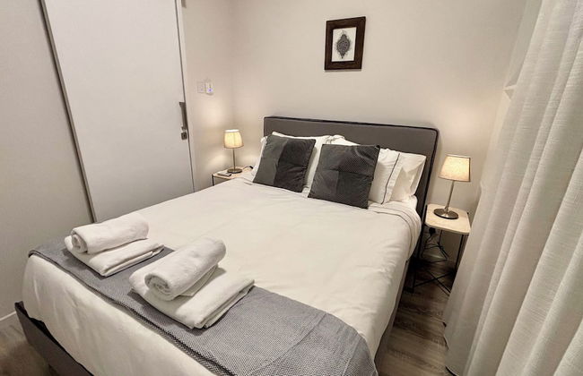 SeaBreeze City Center Flats by TrulyCyprus - Foto 11