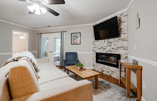 Dutch Creek Cottage- 10 mins to Lake Murray! - Foto 26