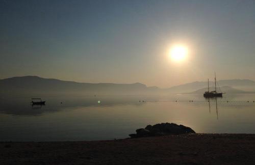 Luxury Poolside Villa - Photo 45