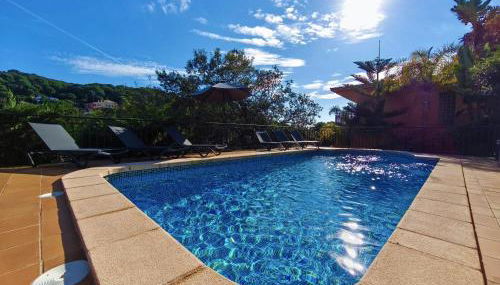 Pinzon, gezellige familievilla met groot zwembad. - Foto 3, sunbed