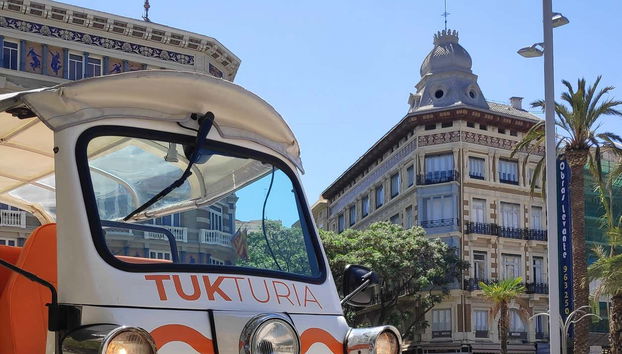 Tour privato di Valencia in tuk tuk - Foto 2