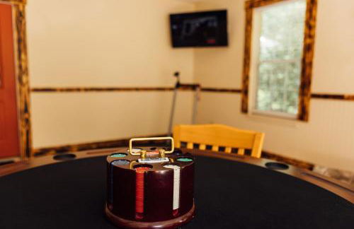 Dahlonega Escape, Wineries, Game Room, Hiking - Photo 62