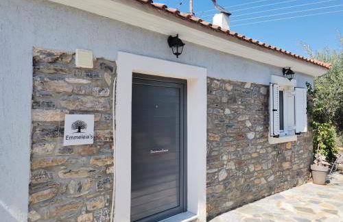 Emmeleia's - Photo 2