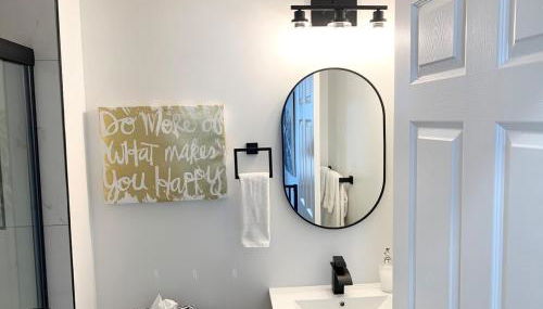 Comfy Cozy 2BD-2BA apt in Federal Hill - Photo 3, towels