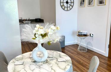 Stylish 2-Bed Apartment by Manchester City Cente - Foto 11