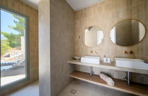 Newly Renovated Villa with Panoramic Sea Views - Foto 12