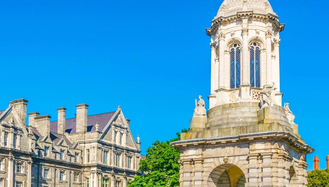 Trinity College Library, Book of Kells & Dublin Castle Tour