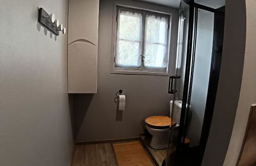 Chez Pierrot Gîte 4 pers Vue vallée Parking privé Calme - Foto 12