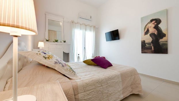 Queen of Santorini - Foto 2, Habitación