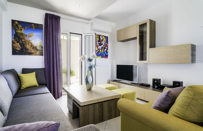 Talos Luxury Suites - Photo 15