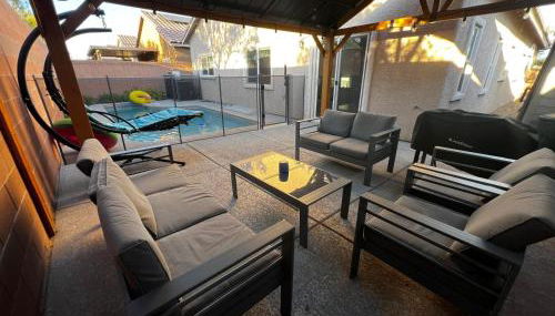 Family Friendly Contemporary House with Pool - Foto 5, sunbed