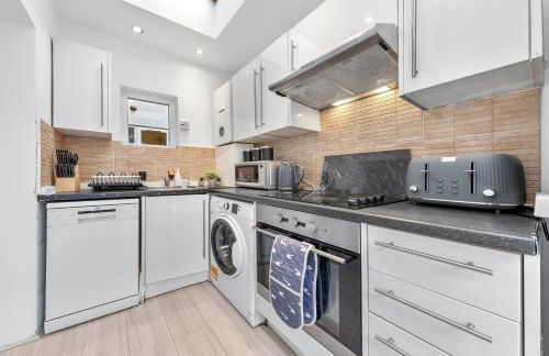 Urban Hideaway, Private Garden, 2 Mins to Station - Foto 15