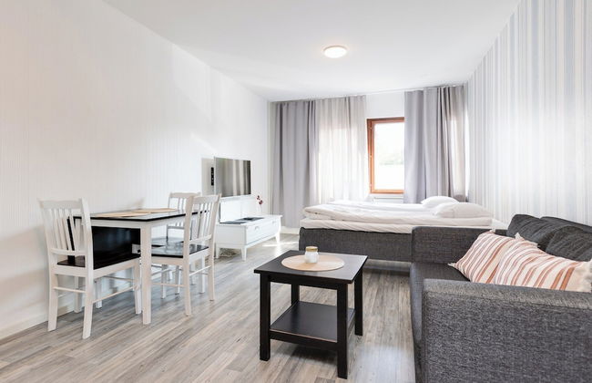 Santa's Holiday Homes - Photo 21