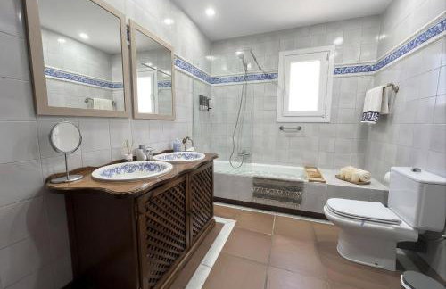 Villa Brisa Beach with Grill & Pool - malaga - seaview - 15 min malaga center - Foto 24