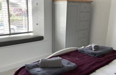 The Little Seahorse - Newly Renovated Cottage 5mins Walk The Beach with Hot Tub - Photo 10