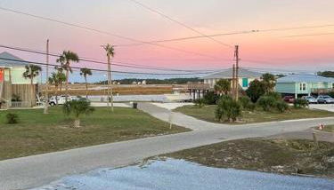 Walk to beach, bring your boat - Foto 3