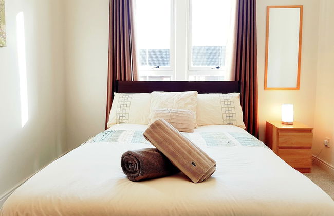 Warm Cosy Family Home With Free Parking - Foto 16