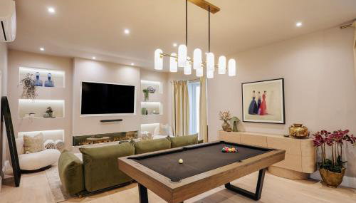 Luxury Fulham Townhouse with a Bar & Games Room - Foto 1, Game Room