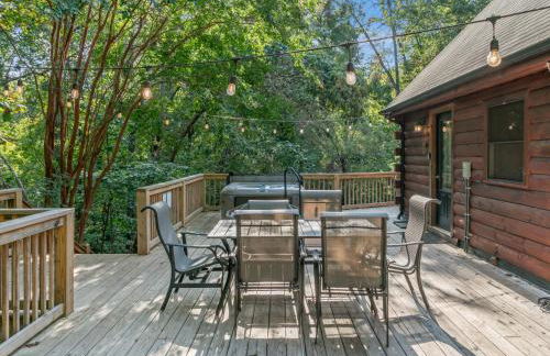 Spectacular Log Cabin Home 45 minutes to Asheville - Foto 27