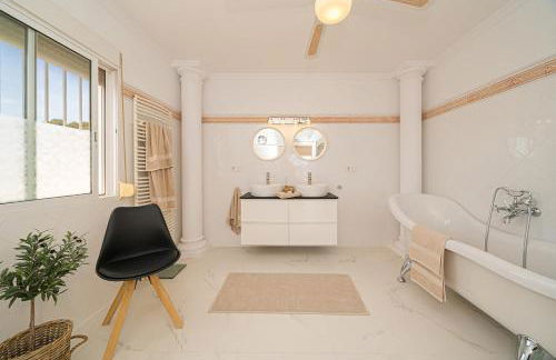 Casa Metro Spaniahome - Photo 20