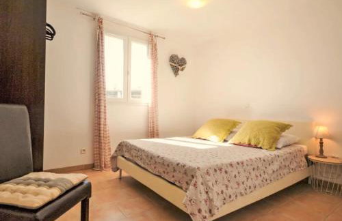 Gîte en Provence entre Pernes les fontaines et St Didier proche l'isle sur sorgues face Mont Ventoux Villa avec piscine - Photo 21