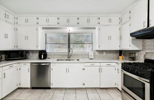 Charming 3 bedroom 2 bath home in Nederland - Foto 28