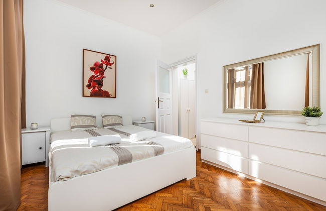 Real Apartments Andrassy - Foto 13