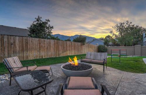 Mountainside View Firepit & Hot Tub - Foto 50