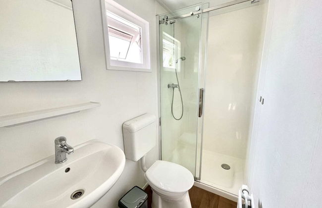 Compact Chalet at 4.5 km. From Rockanje - Foto 10