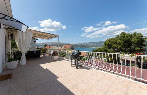 Treno, Luxurious Apartment with Jacuzzi and Sea-View - Foto 5
