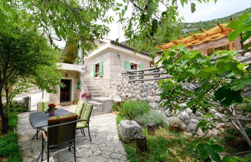 Traditional Stone House Adrian - Photo 7