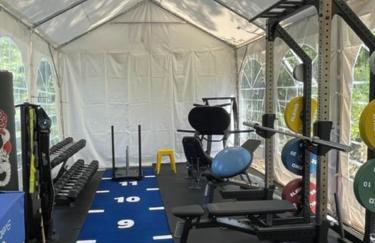 Small Provencal Castle with Swimming Pool, Tennis, Gym & Calm - Foto 9