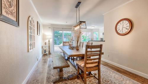 Spacious Oasis Hot Tub Backyard Garden 3BR/2BA - Foto 2