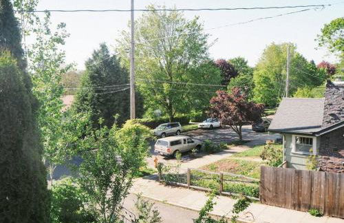 Fenced Yard, Walkable, Parking! - Photo 13