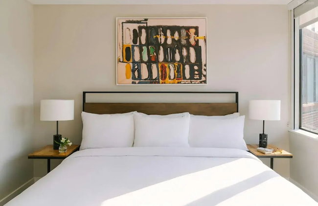 Global Luxury Suites at Georgetown - Photo 13