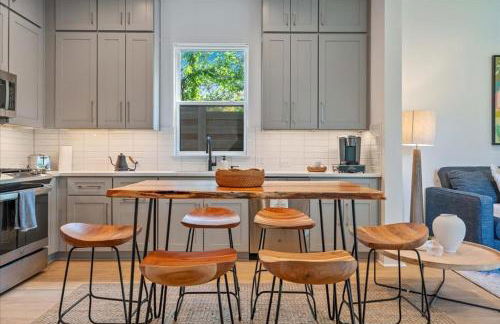 Modern Family Comfort 2BR 2 5BA Sleeps 6 - Foto 13