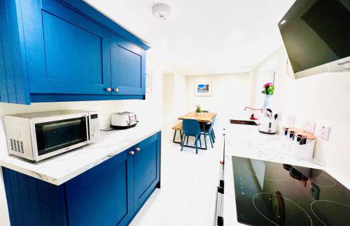 HomeDecor Cottages - Castle Walk House - Foto 11