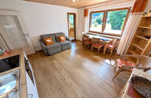 Gästehaus Philipp im Herzen des Fichtelgebirges - 5 Ferienwohnungen, großes Grundstück, Wald und Wiese, Wohnung mit privater Sauna, kostenfreie Parkplätze, WLAN - Foto 69