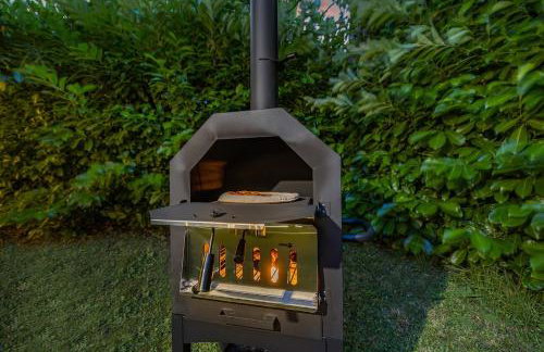 Barn with Hot Tub, Pool Table & Pizza Oven - Foto 16