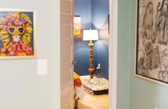 Chic Dog-Friendly 4BR | OWA + Beach + Fenced Yard - Foto 15