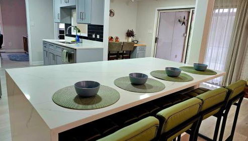 Stunning Lake views with King beds for HPU, Furniture Market, Greensboro, Winston - Foto 3