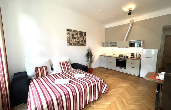 Amazing Apartment Zborovska - Foto 2