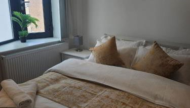 2 Bedroom, 2 Bathroom Apartment with Balcony in Hoxton, Zone 1, Sleeps 6 - Foto 5, towels