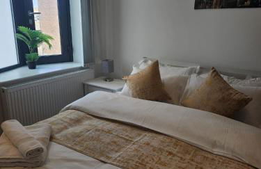 2 Bedroom, 2 Bathroom Apartment with Balcony in Hoxton, Zone 1, Sleeps 6 - Foto 5
