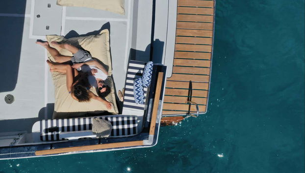 Paseo nocturno en barco por la bahía de Palma - Foto 4, Relax a bordo