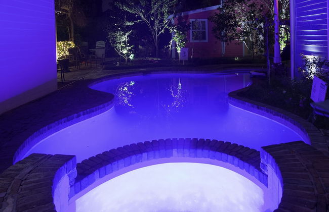 Best Location! 4 BR! Next to French QT by YouRent - Foto 17